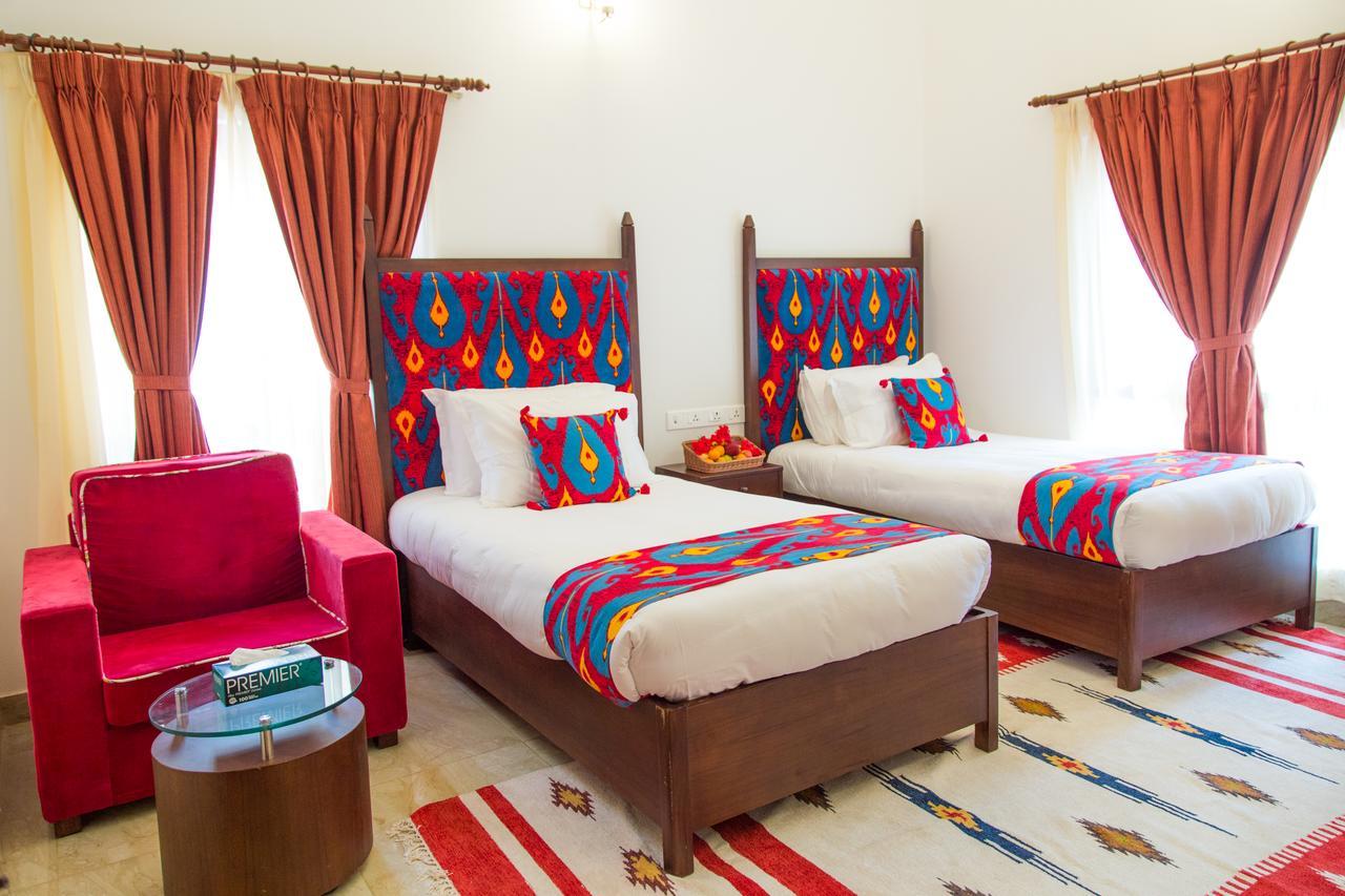 Miraaya Wellness And Golf Resort Чітаван Екстер'єр фото